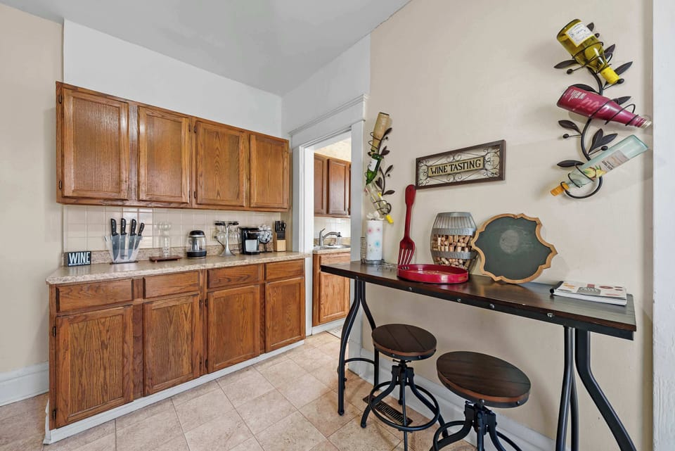 Townhome, Multiple Beds, Patio, Garden View (Summit Scholars Suites) | Private kitchen | Fridge, microwave, oven, stovetop