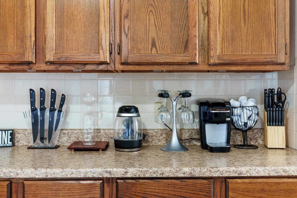 Townhome, Multiple Beds, Patio, Garden View (Summit Scholars Suites) | Interior