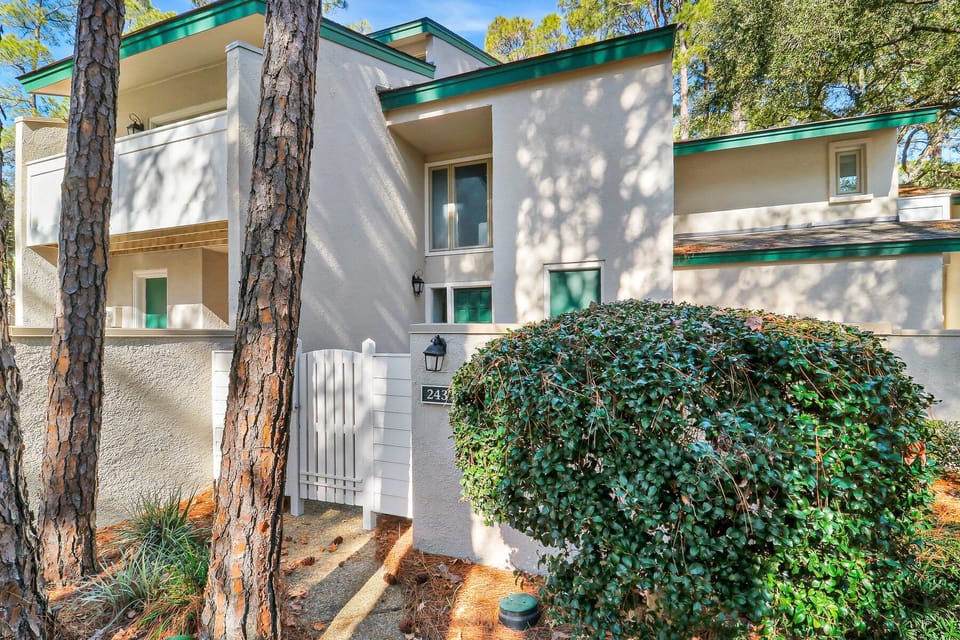 Front of 243 Stoney Creek Villa