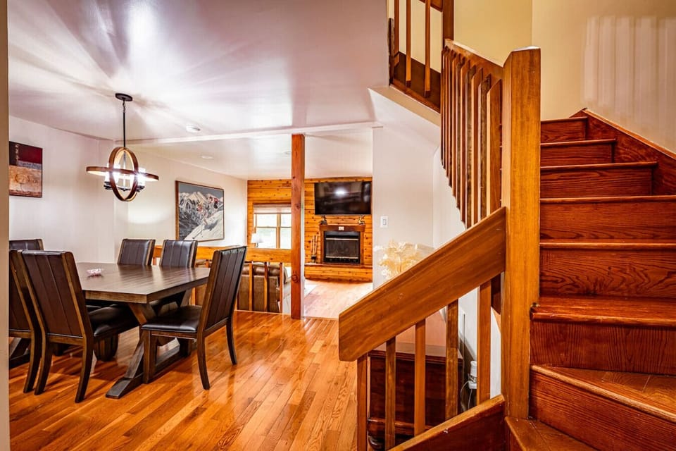 Stairs to 2nd floor