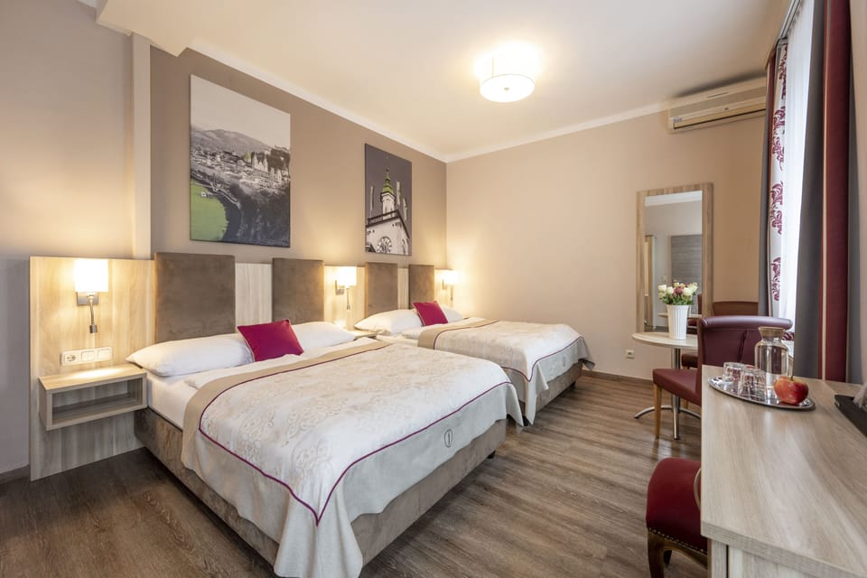 Superior Room, Balcony | Premium bedding, in-room safe, desk, blackout drapes