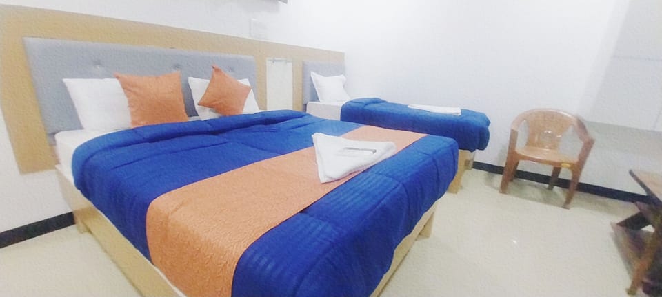 Standard Double Room | Desk, laptop workspace, free WiFi