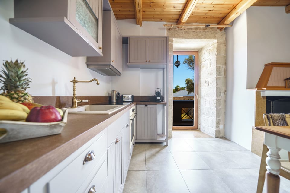 Luxury Suite, 2 Bedrooms, Valley View | Private kitchen | Fridge, microwave, oven, stovetop
