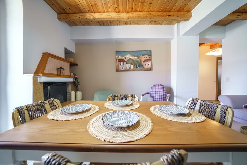 Luxury Suite, 2 Bedrooms, Valley View | Living area | 45-inch Smart TV with satellite channels