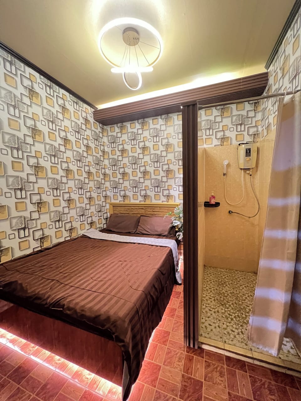 Basic Single Room | Free WiFi