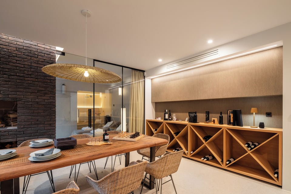 Villa, 4 Bedrooms, Accessible, Smoking | Dining room
