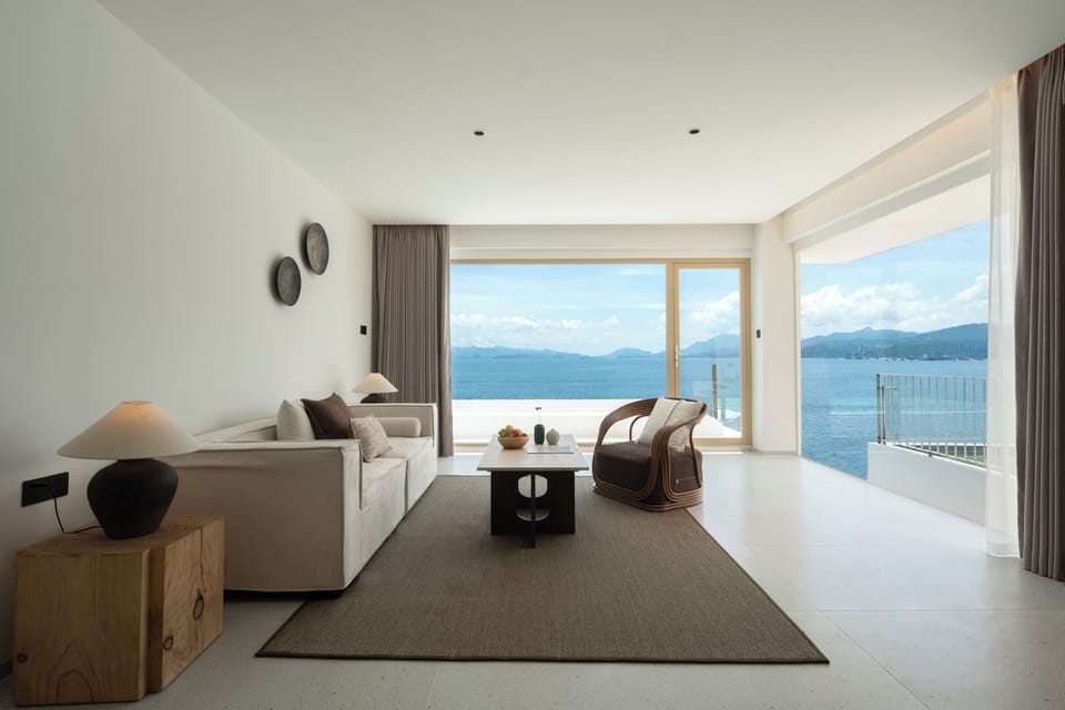 Premier Studio Suite, Balcony, Sea View | Premium bedding, down comforters, minibar (free items), laptop workspace