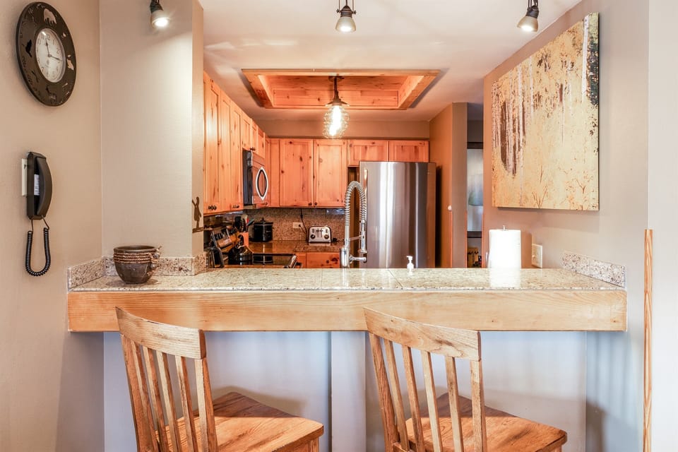 Kitchen and Bar