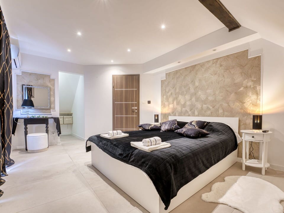 Furniture, Bed, Interior Design, Bedroom, Bedding, Ceiling, Bed Sheet, Flooring, Floor, Room