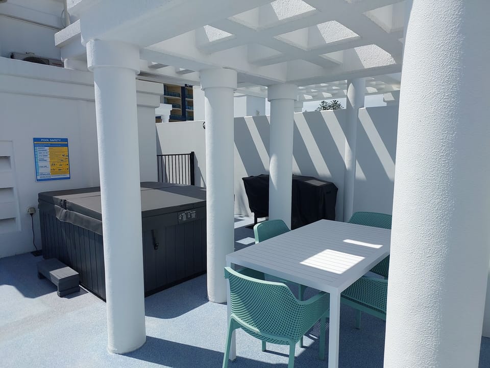 Roof top private spa