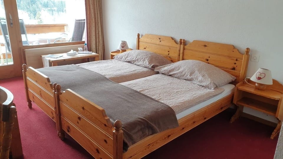 Comfort Twin Room, Balcony, Mountain View | Free WiFi
