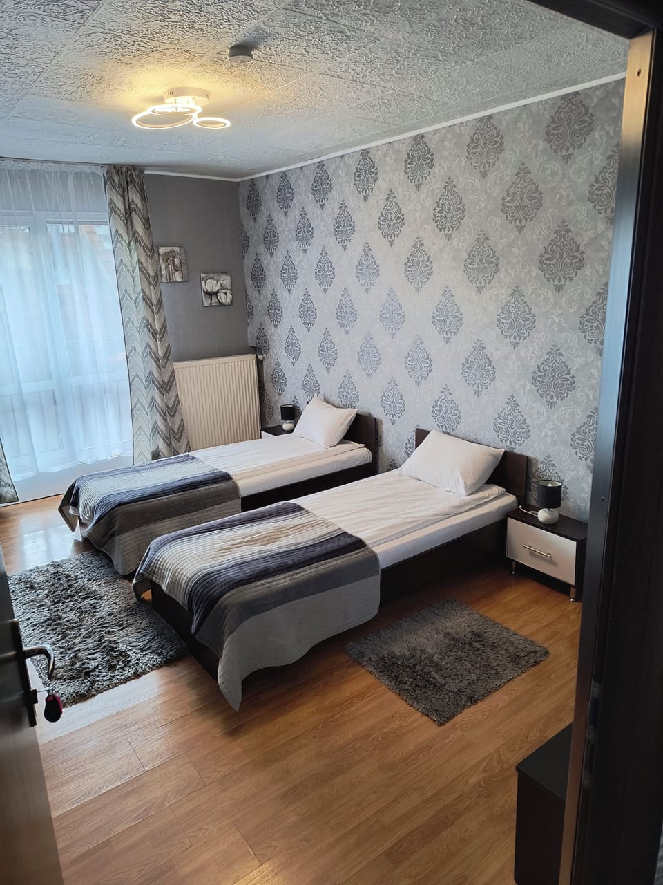 Comfort Twin Room, 2 Twin Beds, Non Smoking, Courtyard View | Individually decorated, desk, laptop workspace, blackout drapes