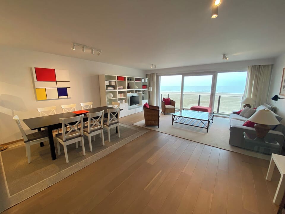 Apartment | Dining