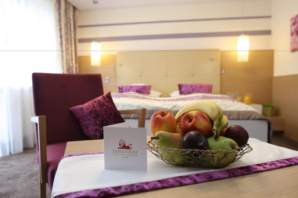 Superior Single Room, 1 Bedroom, Non Smoking | Premium bedding, in-room safe, individually decorated