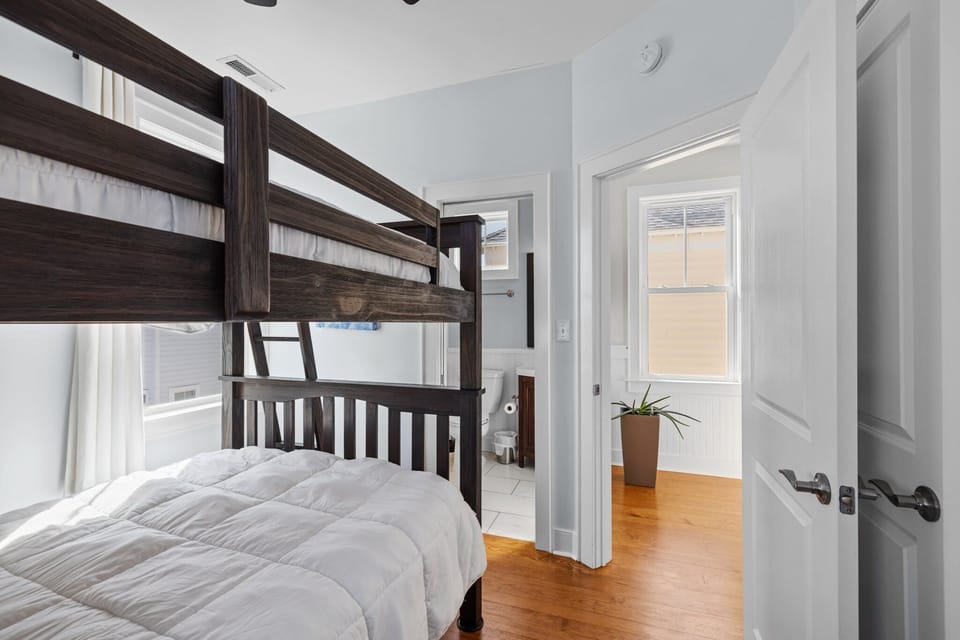 Bedroom 2 - Full Bunk Bed