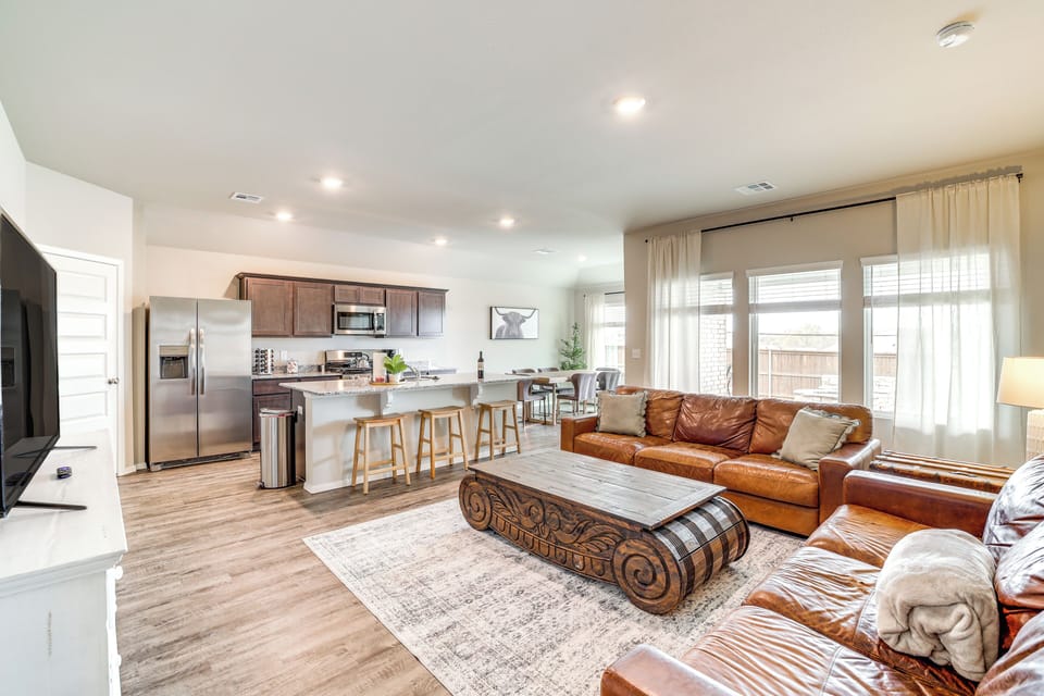 House (3 Bedrooms) | Interior