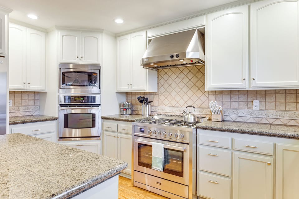 House (4 Bedrooms) | Interior