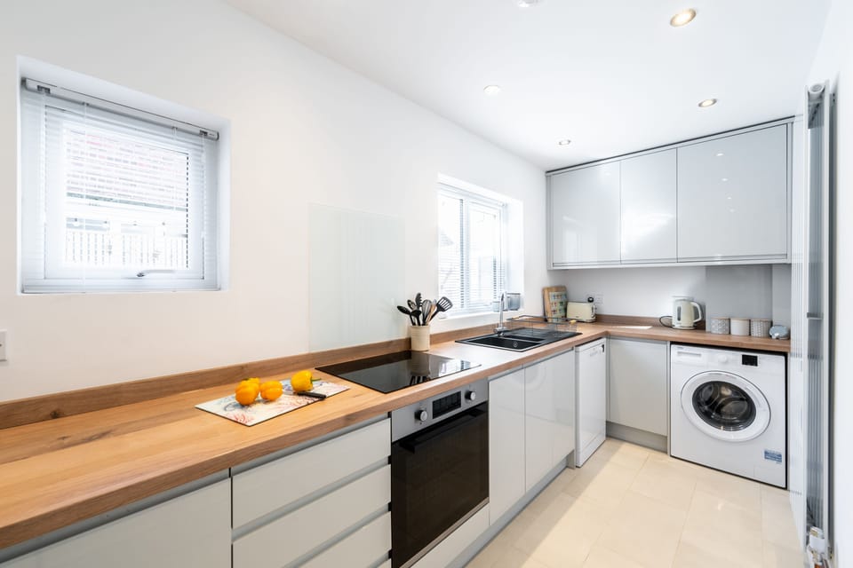 Ground floor: Kitchen