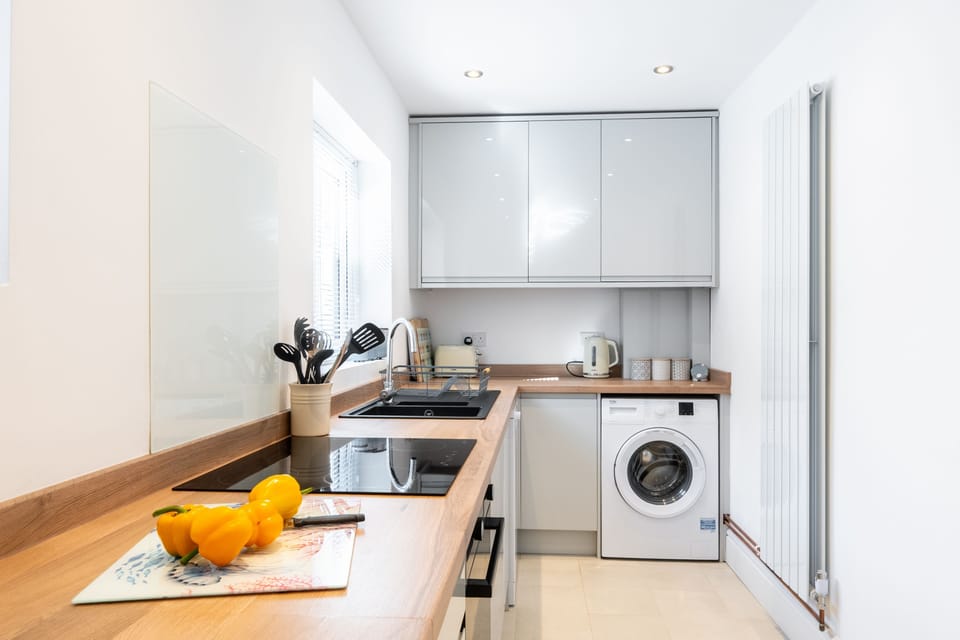 Ground floor: Kitchen