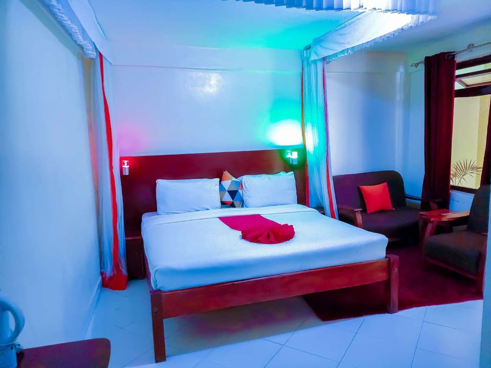 Deluxe Room, Balcony, Garden View | In-room safe, desk, laptop workspace, soundproofing