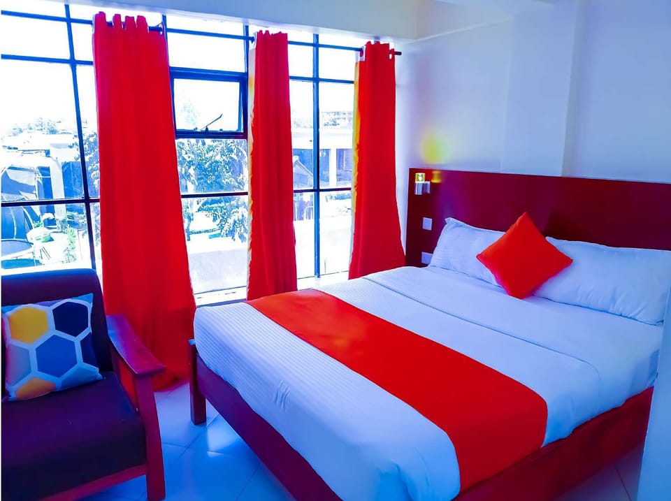 Standard Single Room, Balcony | In-room safe, desk, laptop workspace, soundproofing