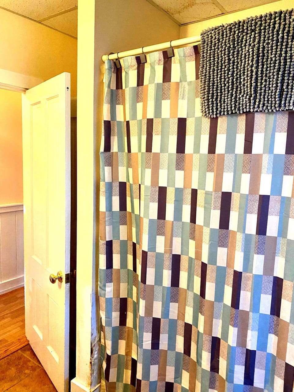 Full Tub Shower