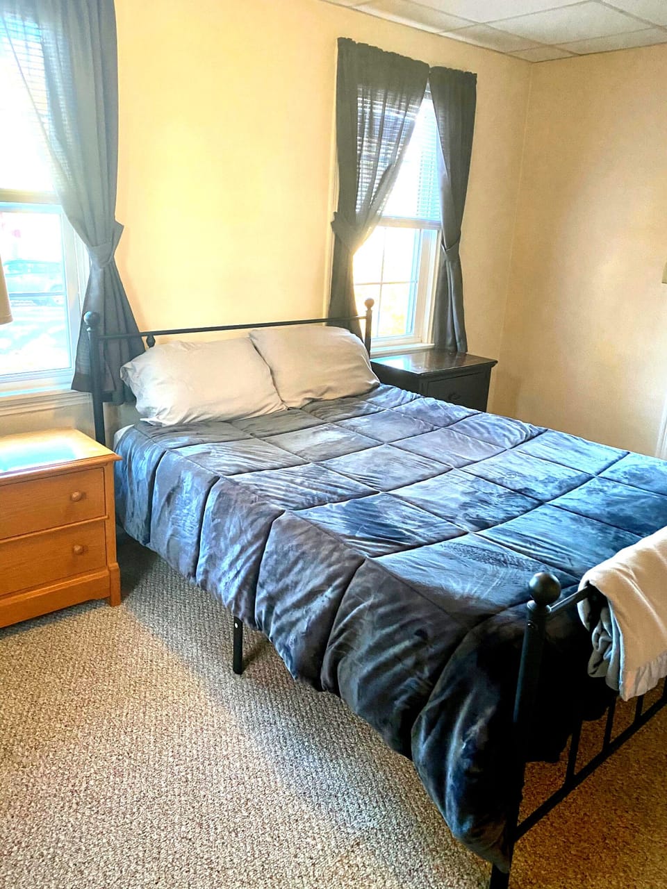 Nice Queen Sized Bed