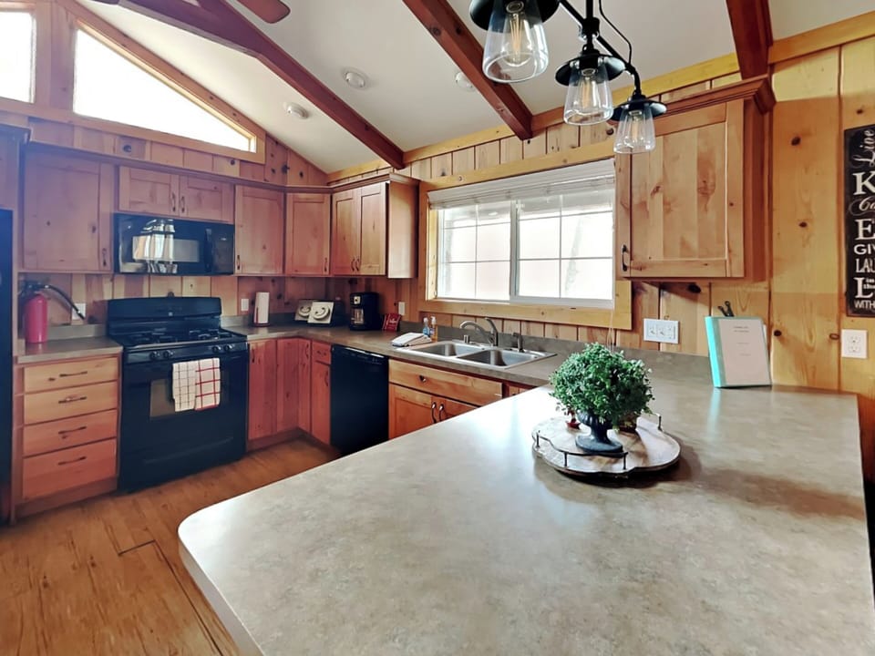 Full Kitchen