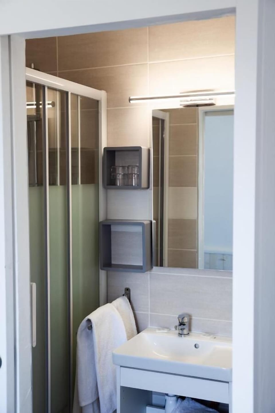 Quadruple Room, City View | Bathroom | Shower, hair dryer, towels, soap