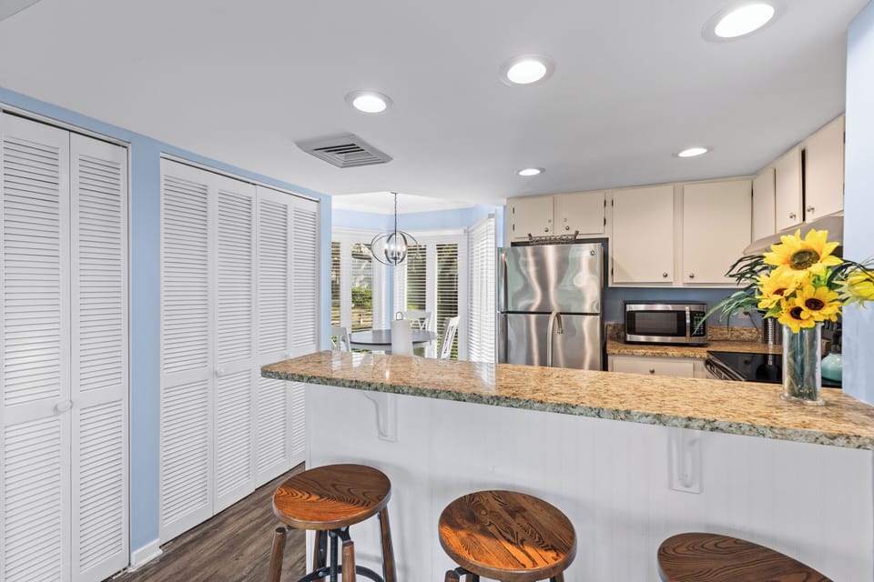 Port O' Call E104; Wild Dunes; Isle of Palms (9)