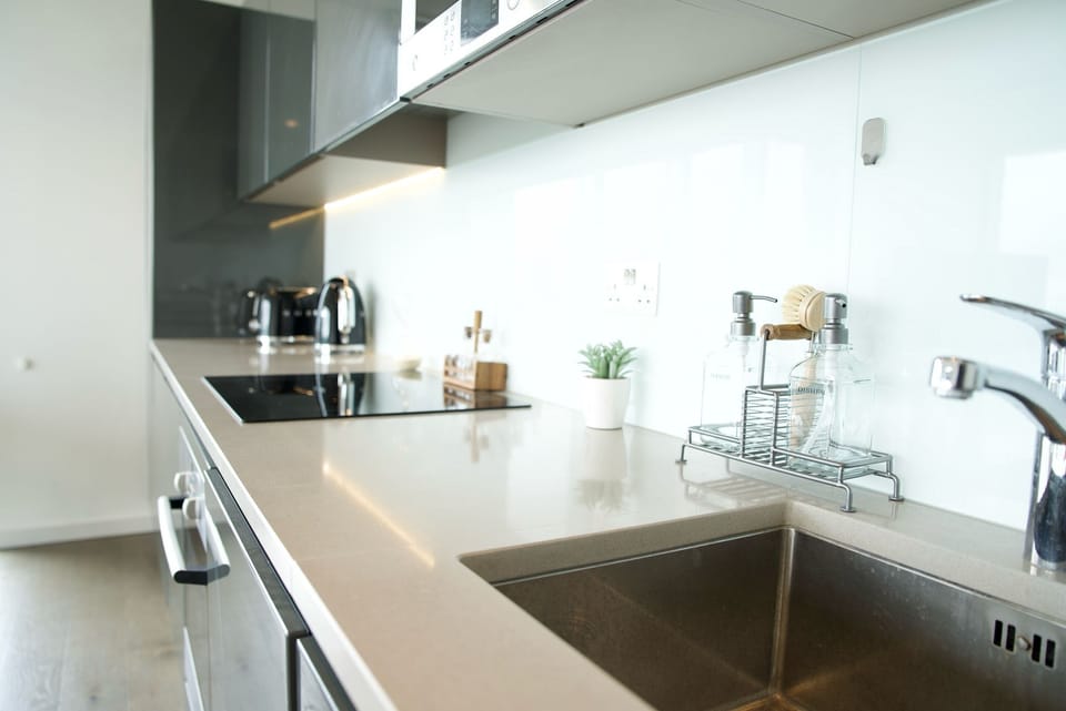 Deluxe Apartment, 1 Double Bed | Private kitchen
