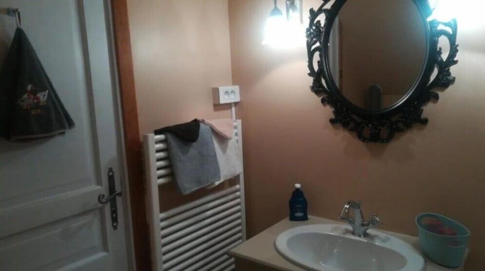 Classic Room, Garden View | Bathroom
