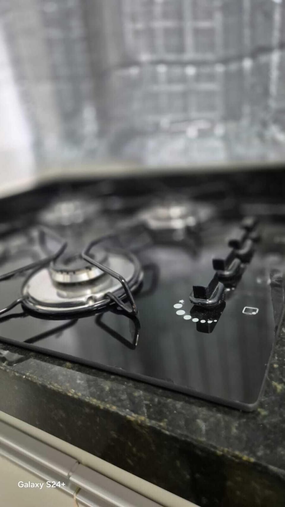 Comfort Double Room | Private kitchen | Microwave, stovetop, cookware/dishes/utensils