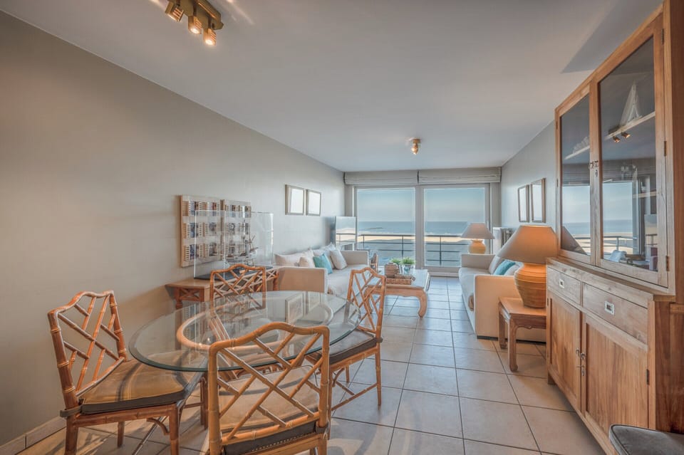 Apartment | Dining