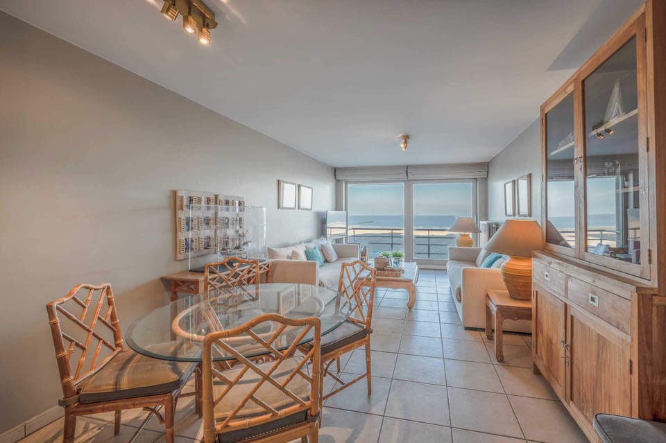 Apartment | Dining