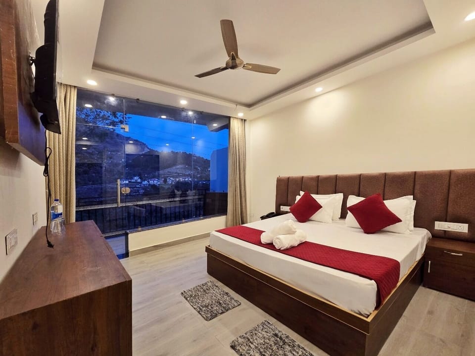Superior Double Room | Iron/ironing board, free WiFi