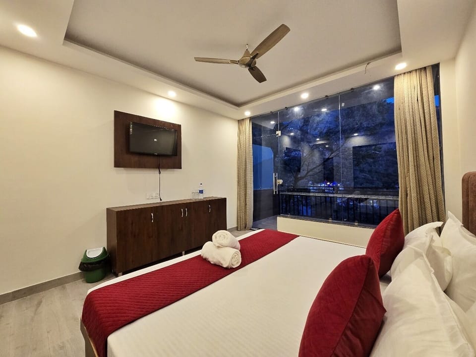 Superior Double Room | Iron/ironing board, free WiFi