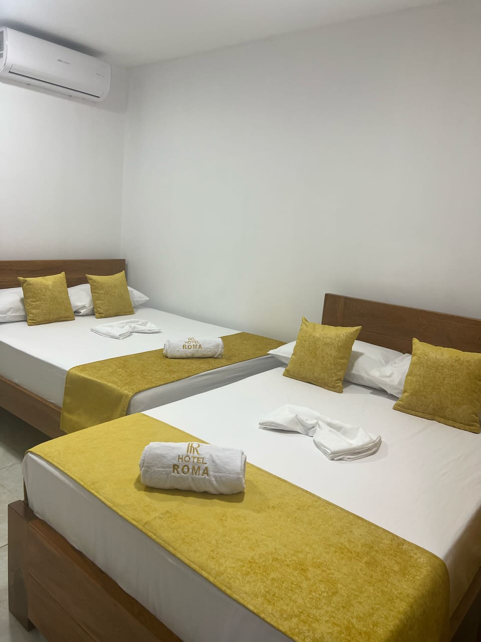 Basic Twin Room | Laptop workspace, blackout drapes, iron/ironing board, free WiFi