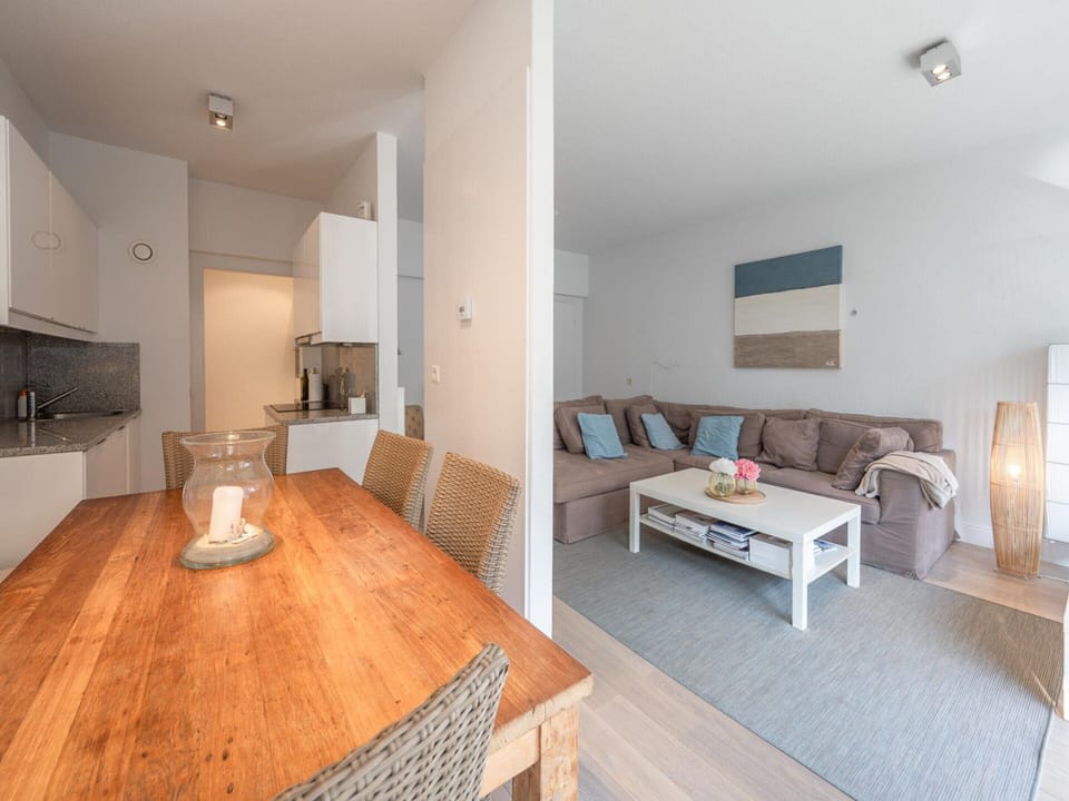 Apartment | Dining
