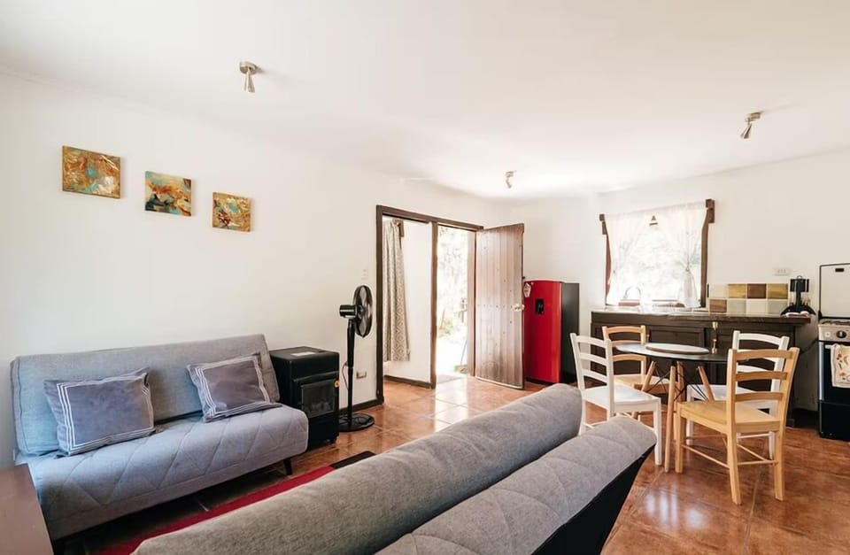 Comfort Cabin, Patio, Mountain View | Living area