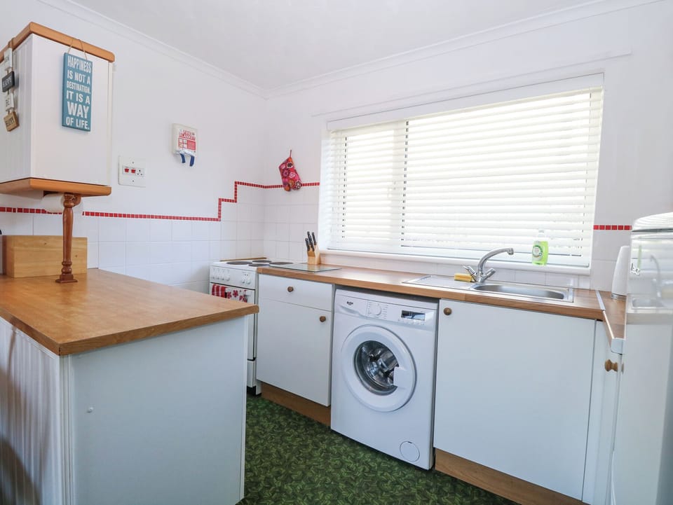 Fridge, microwave, toaster, cookware/dishes/utensils