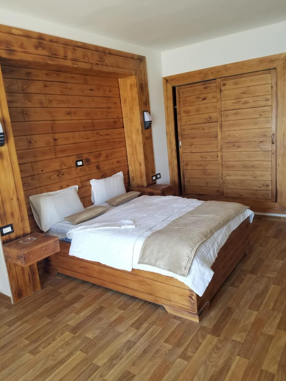 Double Room, Balcony, Sea View | In-room safe, WiFi