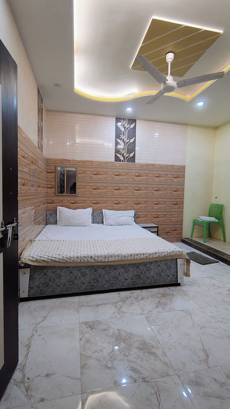 Double Room, Balcony | Free WiFi