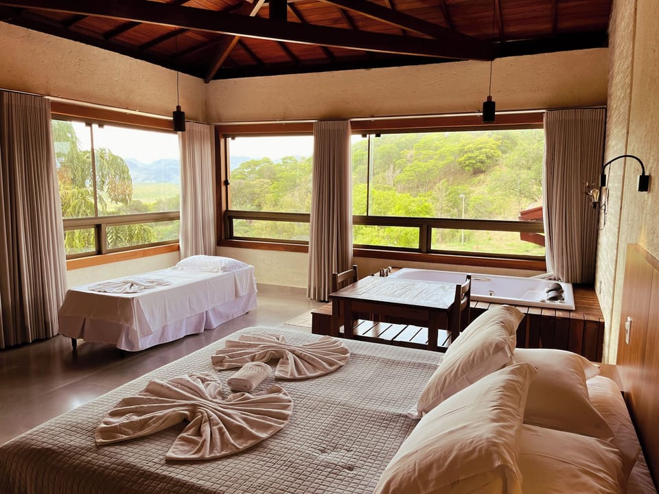 Romantic Double Room, Jetted Tub | Minibar, WiFi (free), bed sheets