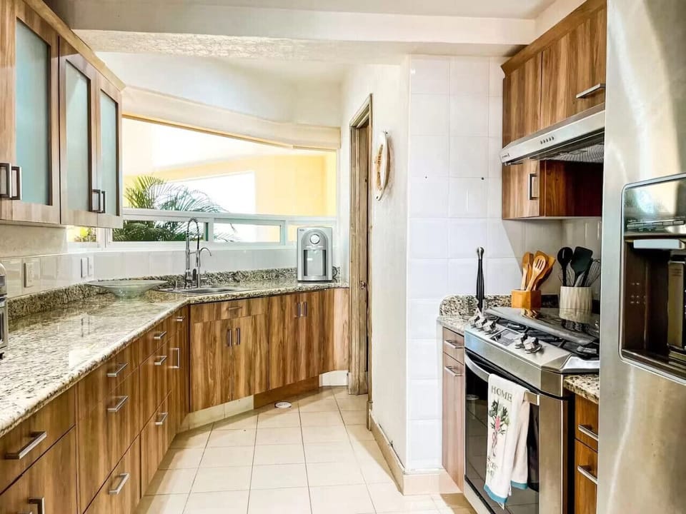 Fully equipped kitchen