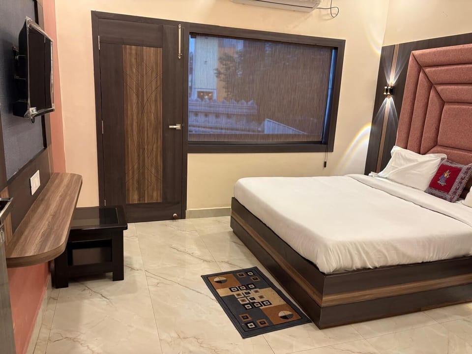 Superior Double Room, City View | Free WiFi