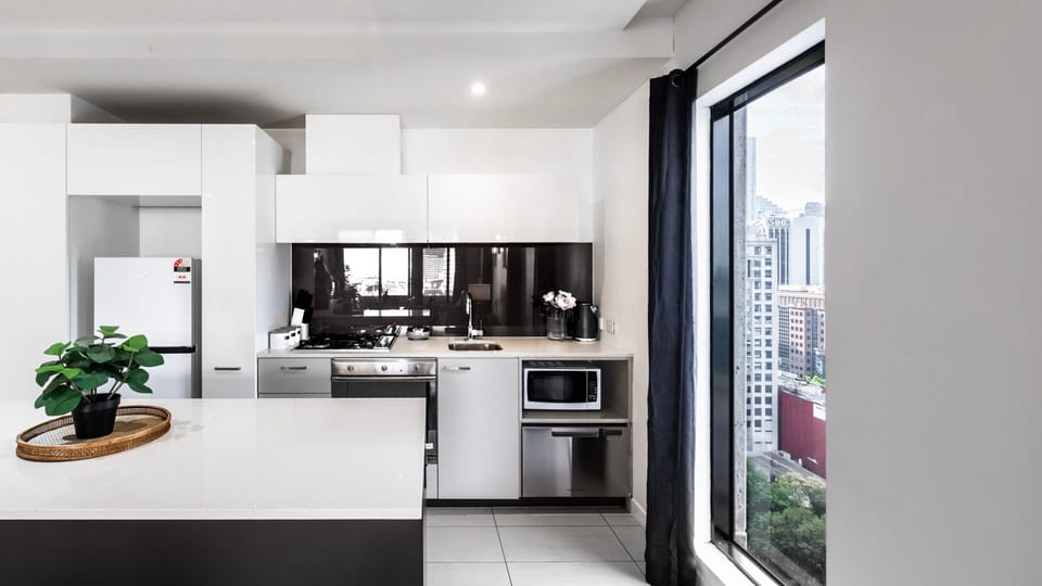 Fully-equipped kitchen
