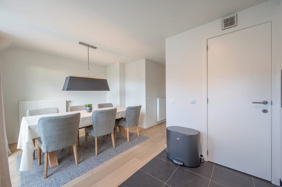 Apartment | Dining