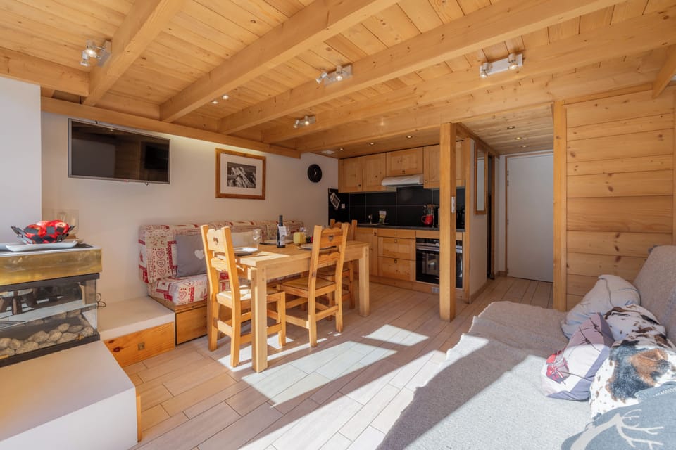 Kitchen and dining area