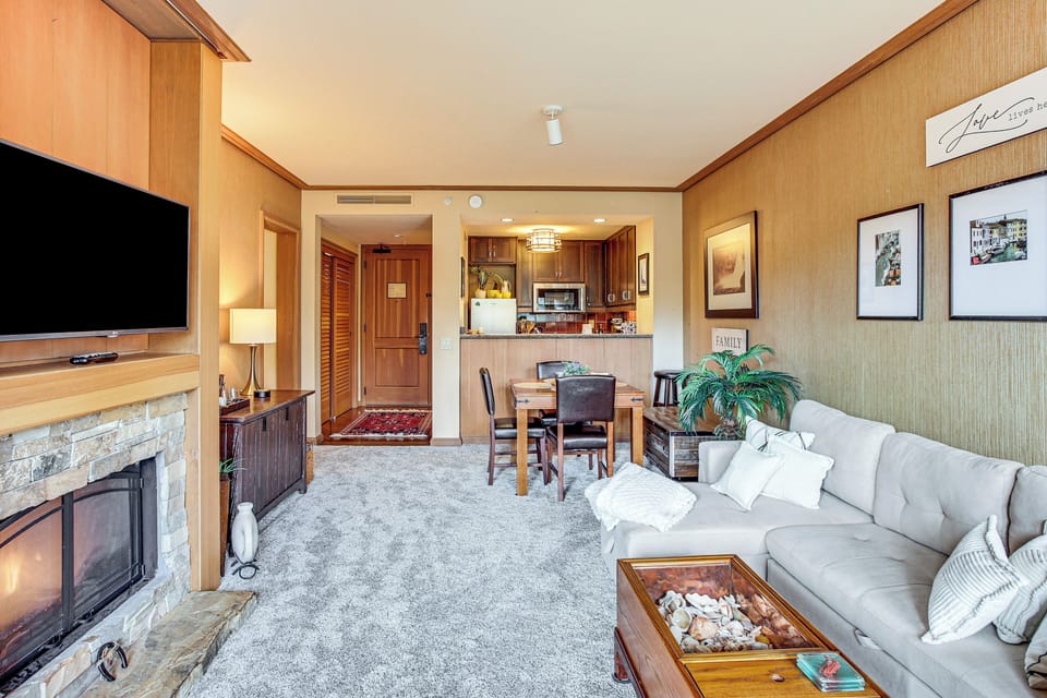 Living Room | Full Sleeper Sofa | Single-Story Unit